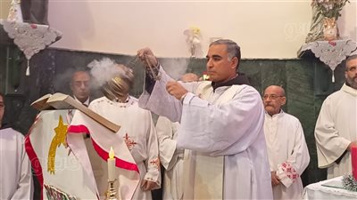 30 صورة ترصد احتفالات الأقباط الكاثوليك في الأقصر بعيد الميلاد