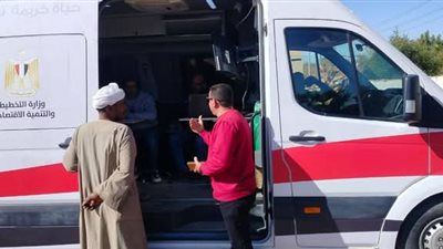 المركز التكنولوجي المتنقل يجوب قرى واحات الوادي الجديد ضمن فعاليات 