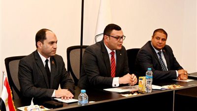 الشربيني يتابع الموقف التنفيذي لمشروعات المرافق والطرق والإسكان بالقاهرة الجديدة