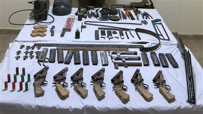 ضبط ورشة لتصنيع الأسلحة النارية والاتجار بها فى بنى سويف 