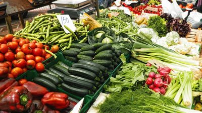 أسعار الخضروات والفاكهة بالمجمعات الاستهلاكية 