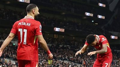 لويس دياز: محمد صلاح مثل الآلة والجميع يتعلم منه 