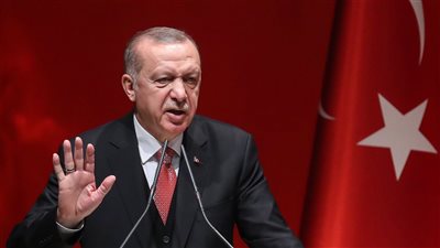 أردوغان يهدد أكراد سوريا: سلموا أسلحتكم أو ستدفنون معها