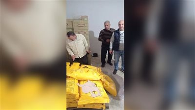  ضبط 38 طن زيتون مخلل مجهول المصدر بالشرقية 