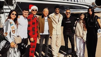 محمد رمضان يحتفل بالكريسماس برفقة نجيب ساويرس (صور)