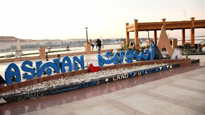 30 صورة ترصد استعدادات أسوان لاحتفالات العام الجديد والكريسماس