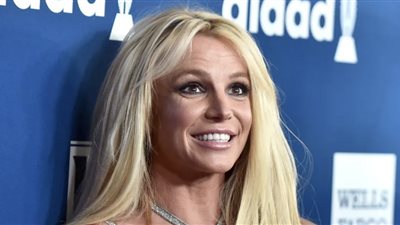 عيد الميلاد يجمع بريتني سبيرز بنجلها بعد سنتين من الانقطاع