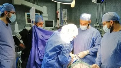 فريق طبي بمستشفى بنها الجامعي ينقذ حياة طفلة ابتلعت 