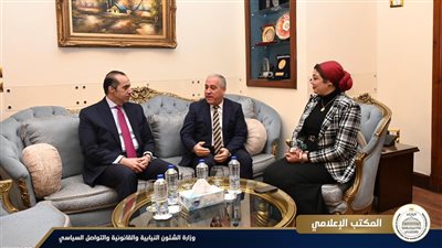 وزير الشئون النيابية يبحث آليات التعاون مع رئيس الهيئة الوطنية للصحافة