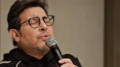 هاني شاكر يجري البروفات الأخيرة لحفل الليلة في دبي (صور)