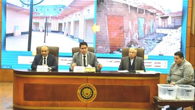 قرعة علنية لتسليم محلات السوق الحضاري بمدينة السنبلاوين (صور) 