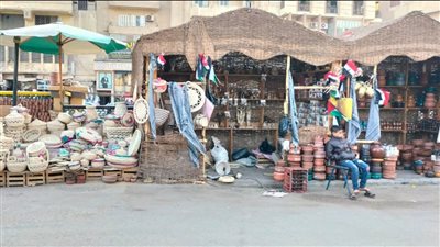 منتجات سعف النخيل تزين ميدان السواقي بالفيوم.. سعر 