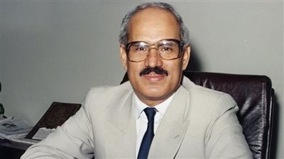 الديوان الملكي البحريني يعلن وفاة مستشار الملك حمد للشئون الثقافية