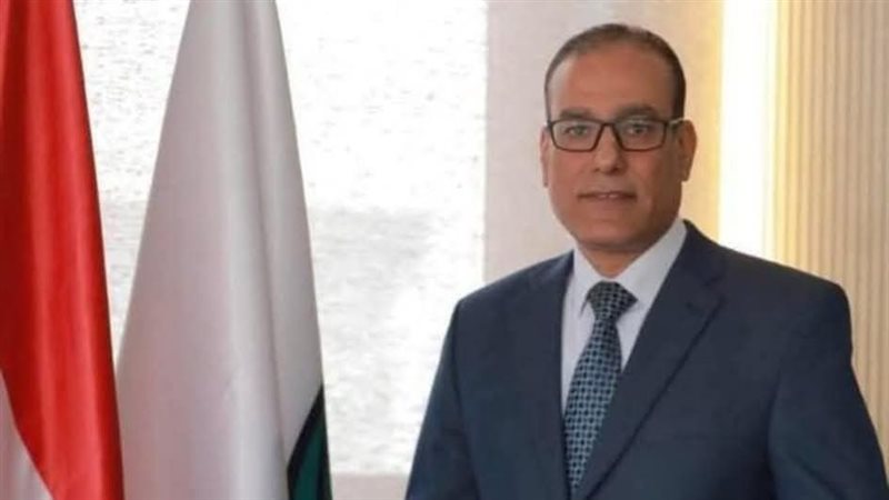 مصطفى عزام،فيتو