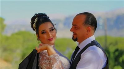 تفاعل النجوم مع جريمة مقتل الإعلامية عبير رحال على يد زوجها بالمحكمة (صور)