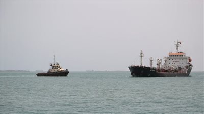 الحوثيون يعلنون استهداف مطار بن جوريون الإسرائيلي وسفينة في بحر العرب 