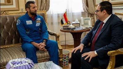 جامعة القاهرة تستقبل وزير الشباب الإماراتي ووفدا من رواد الفضاء