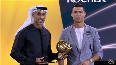 كريستيانو رونالدو يحتفل بعيد ميلاده الأربعين، من التسول لشراء البرجر إلى أغنى لاعب في العالم