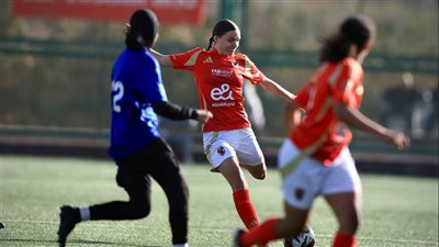 الأهلي يسحق الطيران بثمانية أهداف نظيفة في دوري الكرة النسائية