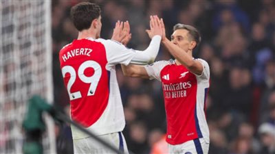 بسبب ركلة ترجيح، الشرطة البريطانية تحقق في تجاوزات ضد زوجة لاعب آرسنال 