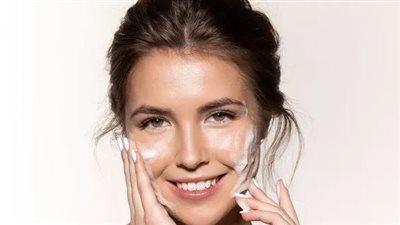 بوصفات طبيعية، كيف تحافظين على بشرتك من الرياح والأتربة