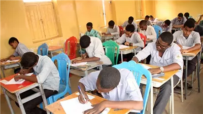 طلاب الصف الأول الثانوي يؤدون اليوم امتحان العلوم المتكاملة بالدقهلية 