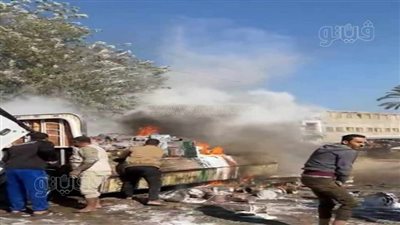الحماية المدنية تسيطر على حريق سيارة نصف نقل بالشرقية (صور)
