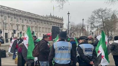 احتجاح سوريين في لندن للمطالبة بإلغاء قرار تعليق طلبات اللجوء