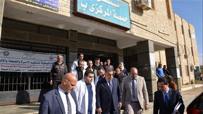 محافظ الدقهلية يتفقد الخدمات الطبية للمواطنين بمستشفى جمصة (صور) 