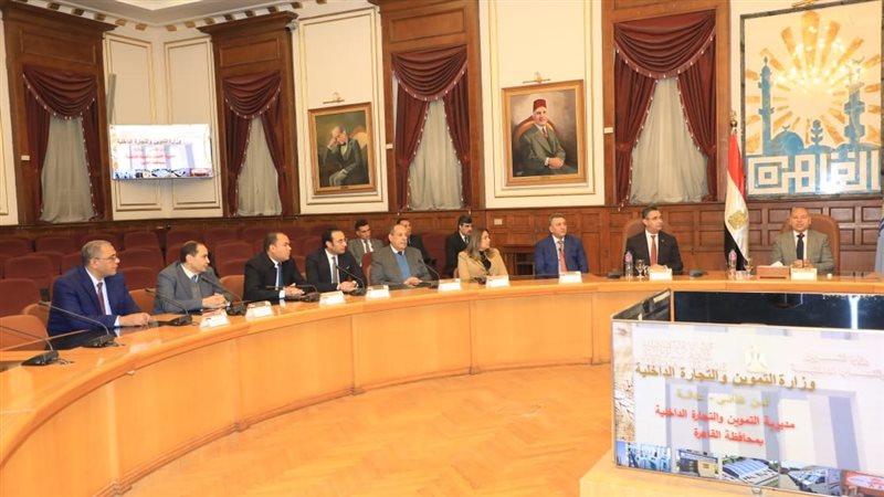 محافظ القاهرة يستقبل