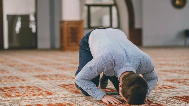 موعد اذان الظهر ،