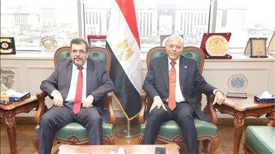 وزير العمل يلتقي الأمين العام لمنظمة الوحدة النقابية الإفريقية لبحث الملفات المُشتركة