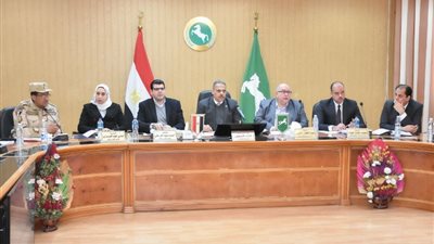 تنفيذي الشرقية يُناقش الخطة الاستثمارية للعام المالي 2024 /2025