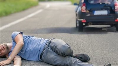 تفريغ كاميرات المراقبة لضبط سائق متهم بدهس شخص في البدرشين