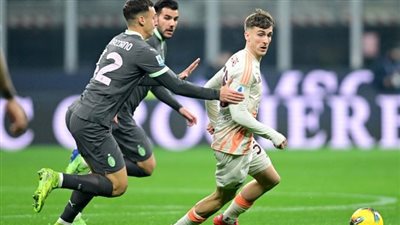 تعادل إيجابي بين روما وميلان في الشوط الأول 