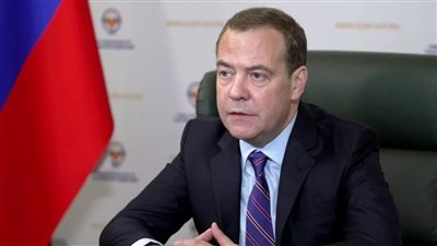 ميدفيديف يقترح على ترامب وماسك شراء كندا وبريطانيا وقناة بنما 