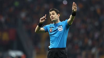 تسبب في إيقاف الدوري التركي، تعرف على حكم مباراة السعودية وعمان بخليجي 26 