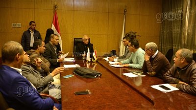 سكرتير عام محافظة الأقصر يبحث 28 طلبا وشكوي للمواطنين 