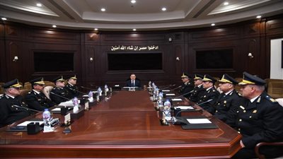 وزير الداخلية يوجه بالتصدى للشائعات والأخبار المضللة 