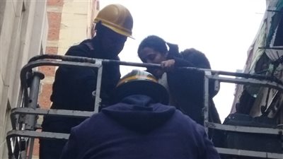 إنقاذ 3 أفراد من أسرة واحده عقب انهيار سلم عقار بالإسكندرية