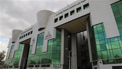 ورشة عمل لتعليم الجرافيك ديزاين والتصوير بطب أسنان عين شمس