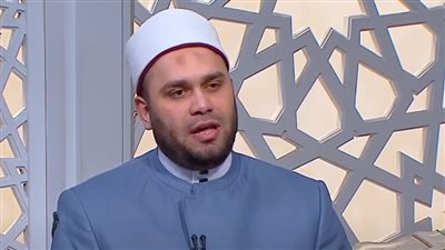 هل تغيير الحفاضة للطفل ينقض الوضوء؟ أمين الفتوى يجيب (فيديو)