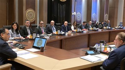 لمتابعة مستجدات برنامج الإصلاح، رئيس الوزراء يترأس اجتماع المجموعة الاقتصادية