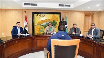 محافظ الفيوم يوجه التضامن بتوفير الحماية الاجتماعية للأسر الأولى بالرعاية 