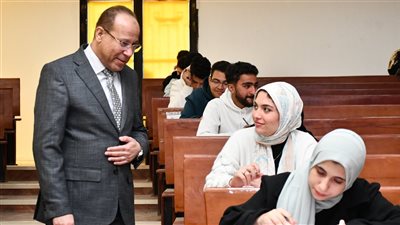 انتظام امتحانات المتطلبات الجامعية بجامعة القناة (صور) 