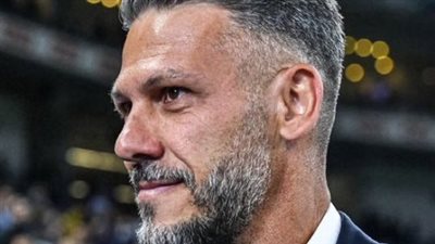 دب يقتحم منزل مدرب مونتيري المكسيكي