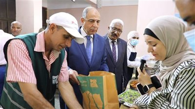 محافظ المنيا يستعرض جهود مديرية التضامن الاجتماعي في 2024