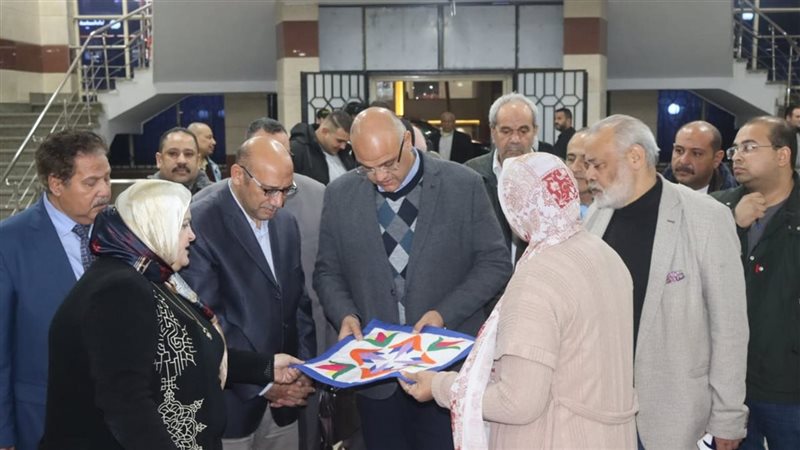 محافظ القليوبية خلال