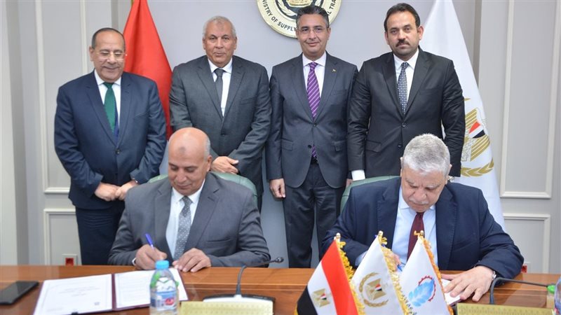 خلال توقيع البروتوكول