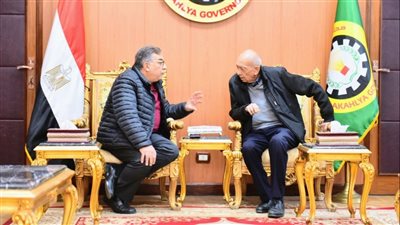 محافظ الدقهلية يستقبل محمد غنيم ويشيد بدوره في مجال زراعة الكلى (صور)